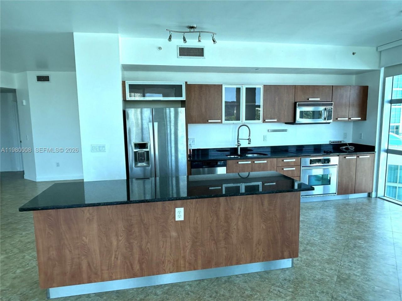 3131 NE 188 St , Unit 2-601, Aventura, FL 33180 Photo