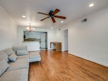 5325 Fleetwood Oaks Avenue, Unit 253, Dallas, TX 75235