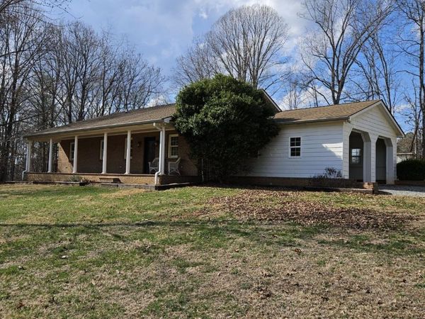 1219 Gosling DR , Bedford, VA 24523