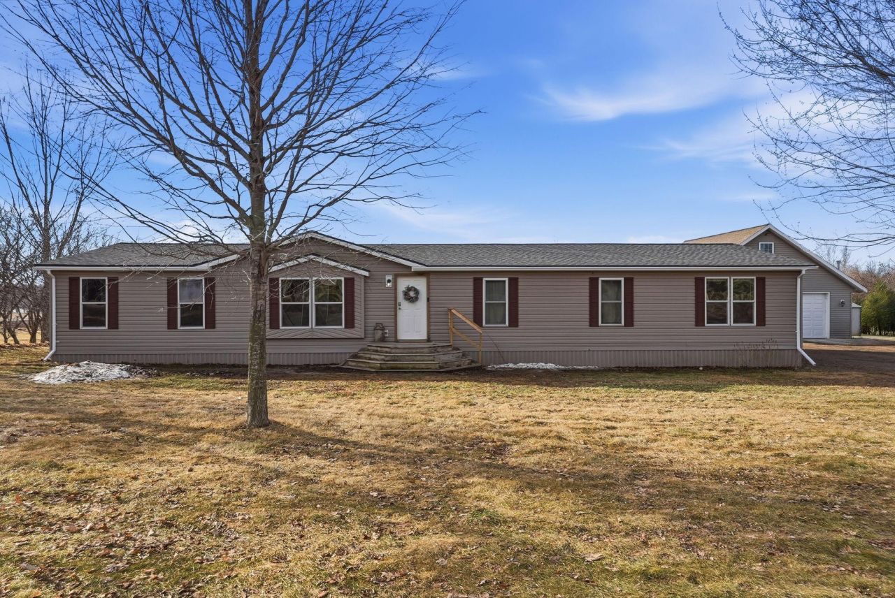 40463 442nd Street, Sauk Centre, MN 56378 Main Photo