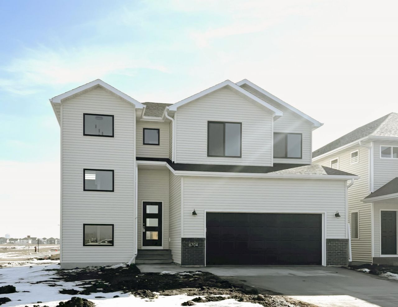 6704 32 Street S primary photo