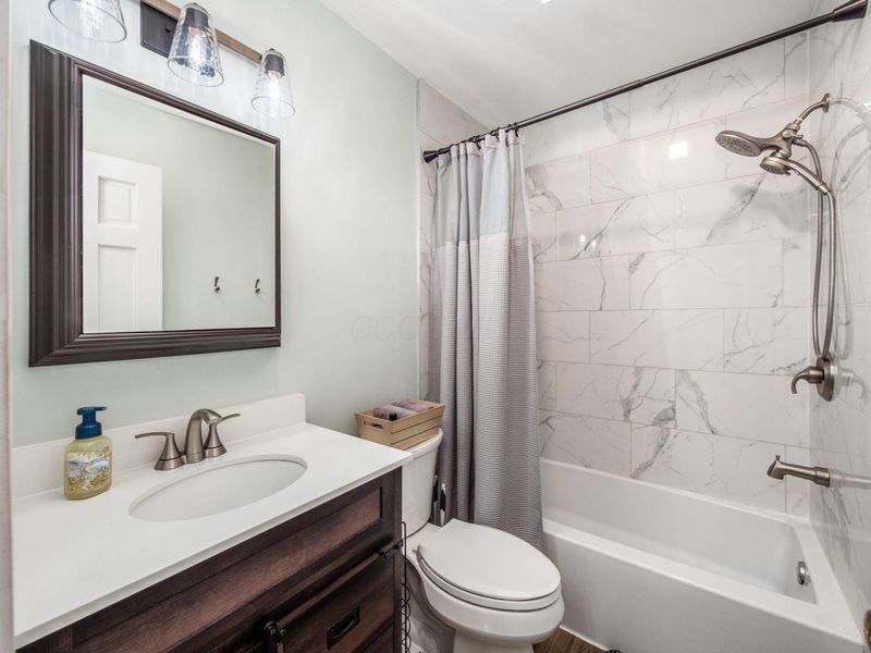 366 Parkview Drive, Columbus, OH 43202 Photo 14