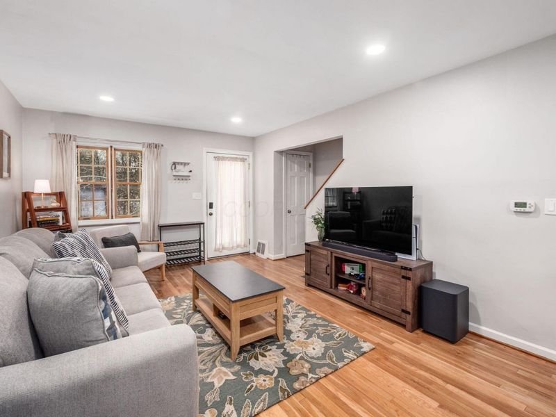 366 Parkview Drive, Columbus, OH 43202 Photo 5