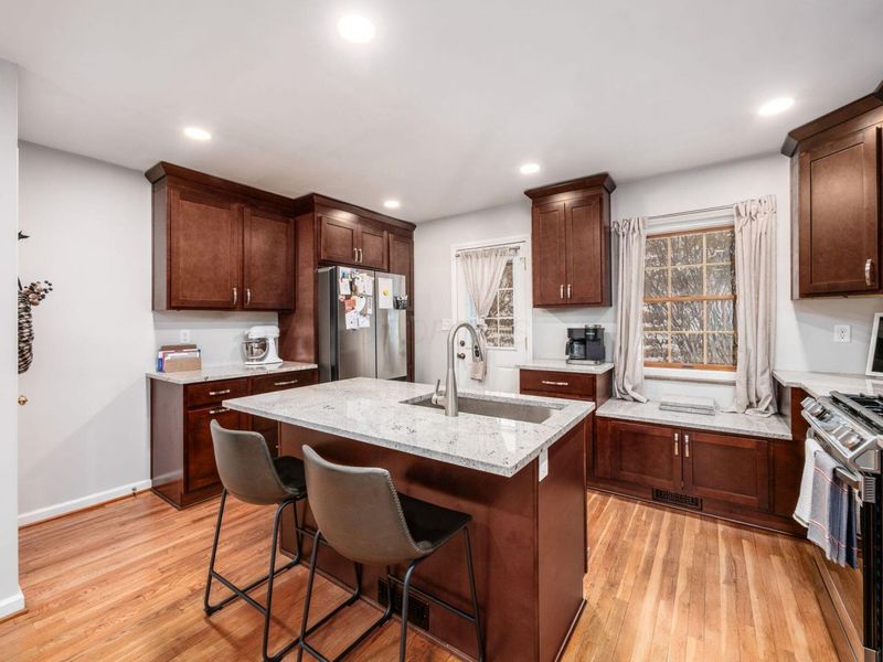 366 Parkview Drive, Columbus, OH 43202 Photo 6