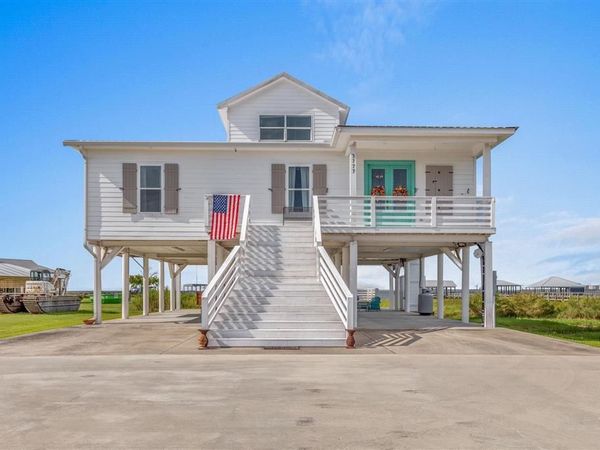 3777 Lake Breeze Road, Lake Charles, LA 70605