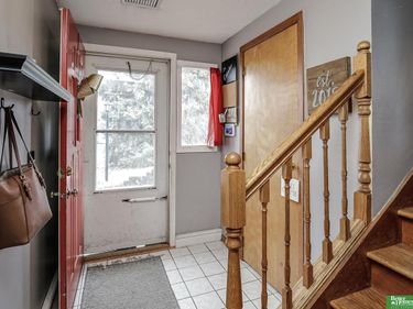 9056 Meadow Drive, Omaha, NE 68114