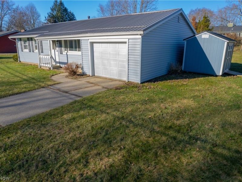 4079 Siefer Drive , Rootstown, OH 44272 Photo 2