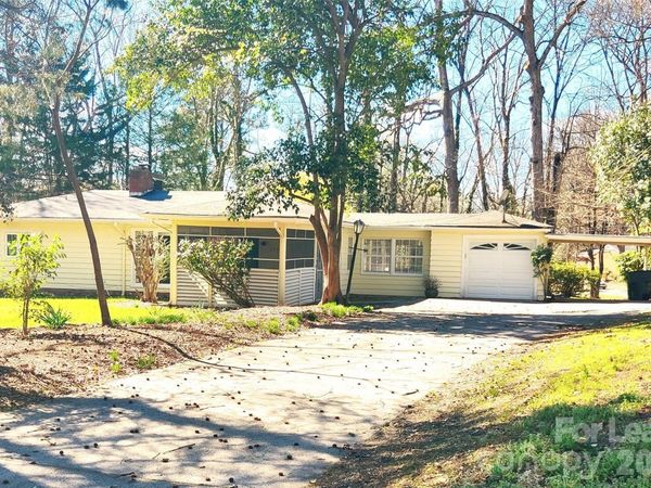 2401 Vista Drive, Charlotte, NC 28212