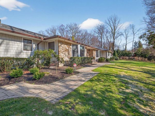 15 Tiber Road , Syosset, NY 11791