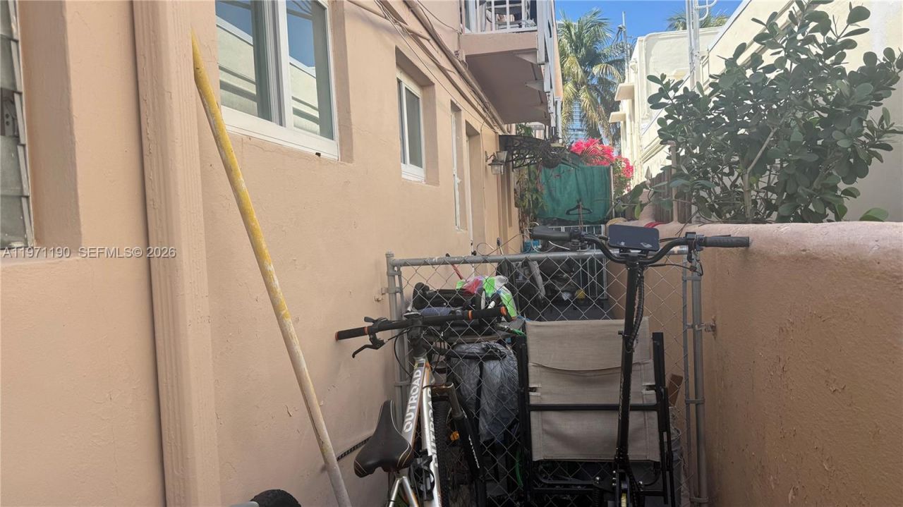 549 Meridian Ave , Unit 5, Miami Beach, FL 33139 Photo