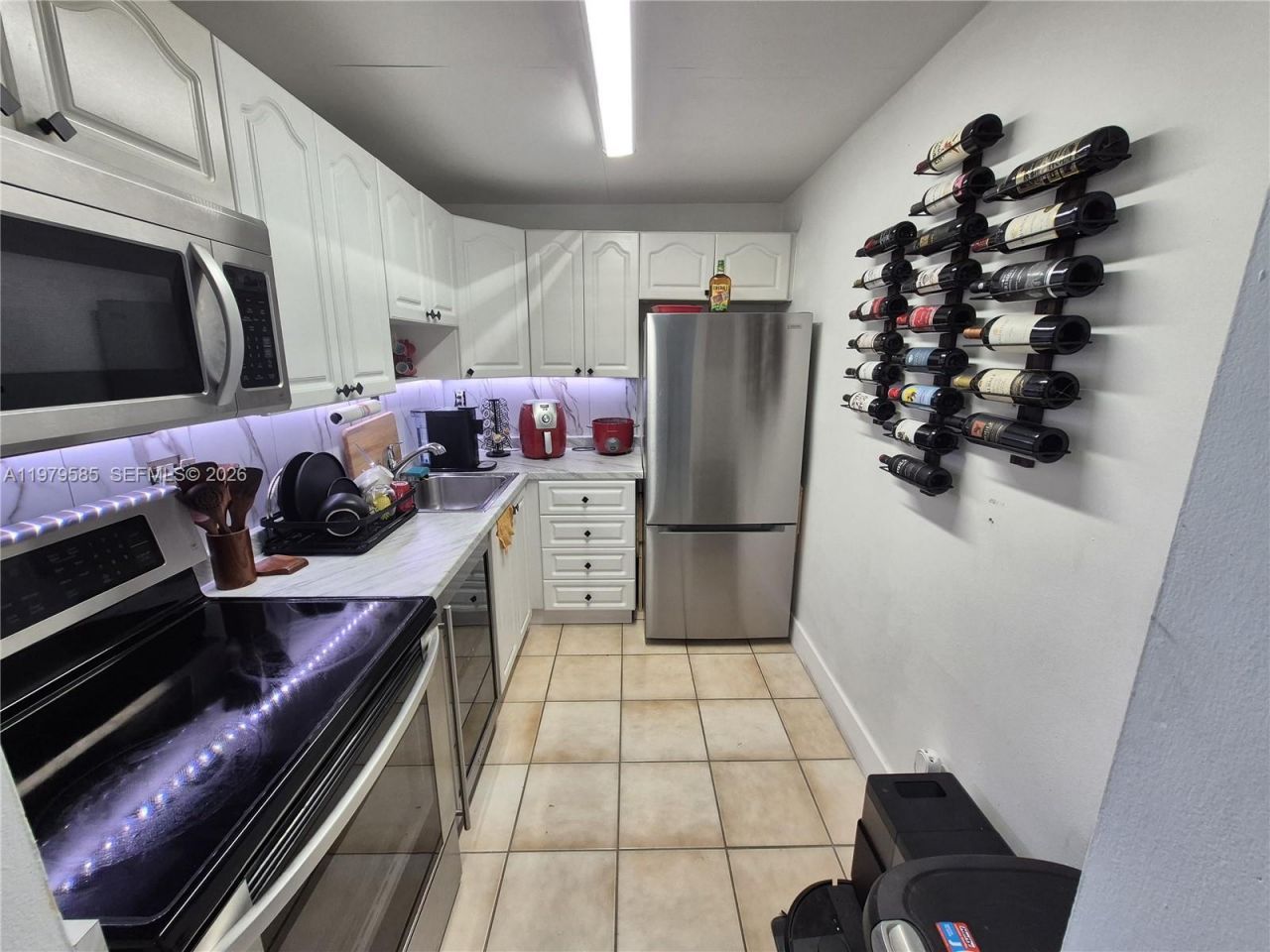 8405 NW 8th St, Unit 304, Miami, FL 33126 Photo