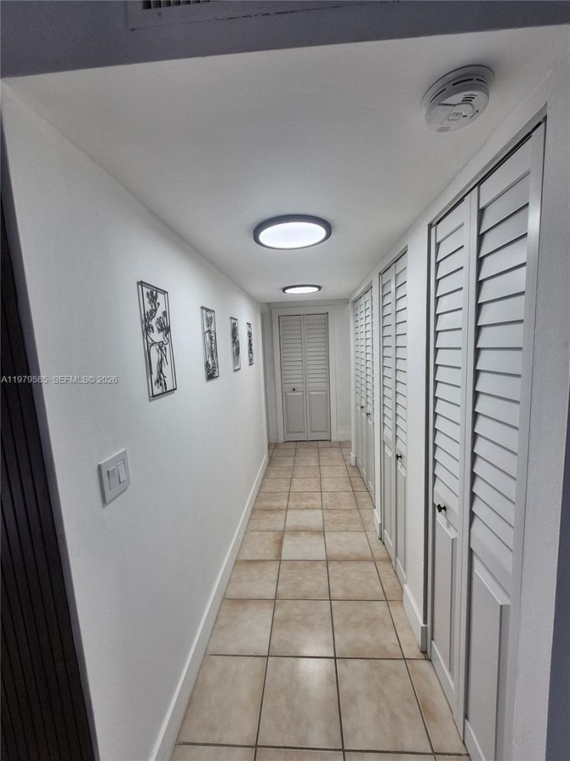 8405 NW 8th St, Unit 304, Miami, FL 33126 Photo