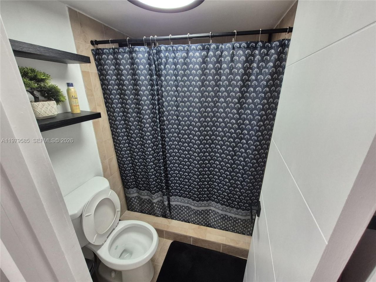 8405 NW 8th St, Unit 304, Miami, FL 33126 Photo