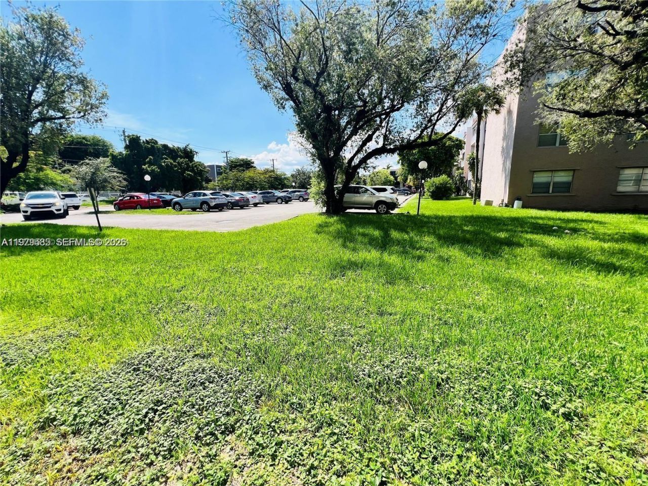 8405 NW 8th St, Unit 304, Miami, FL 33126 Photo