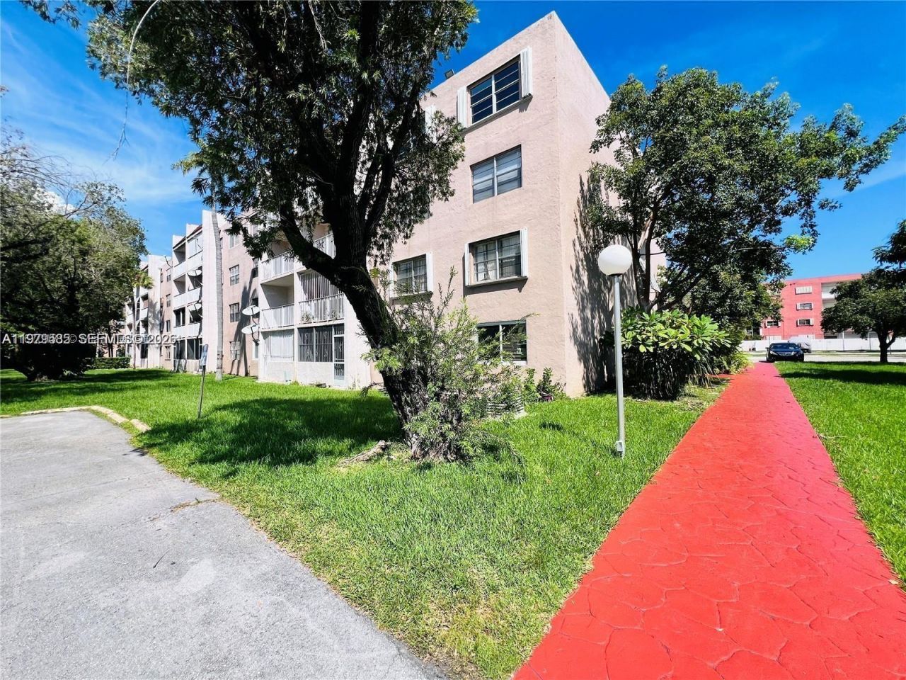 8405 NW 8th St, Unit 304, Miami, FL 33126 Photo