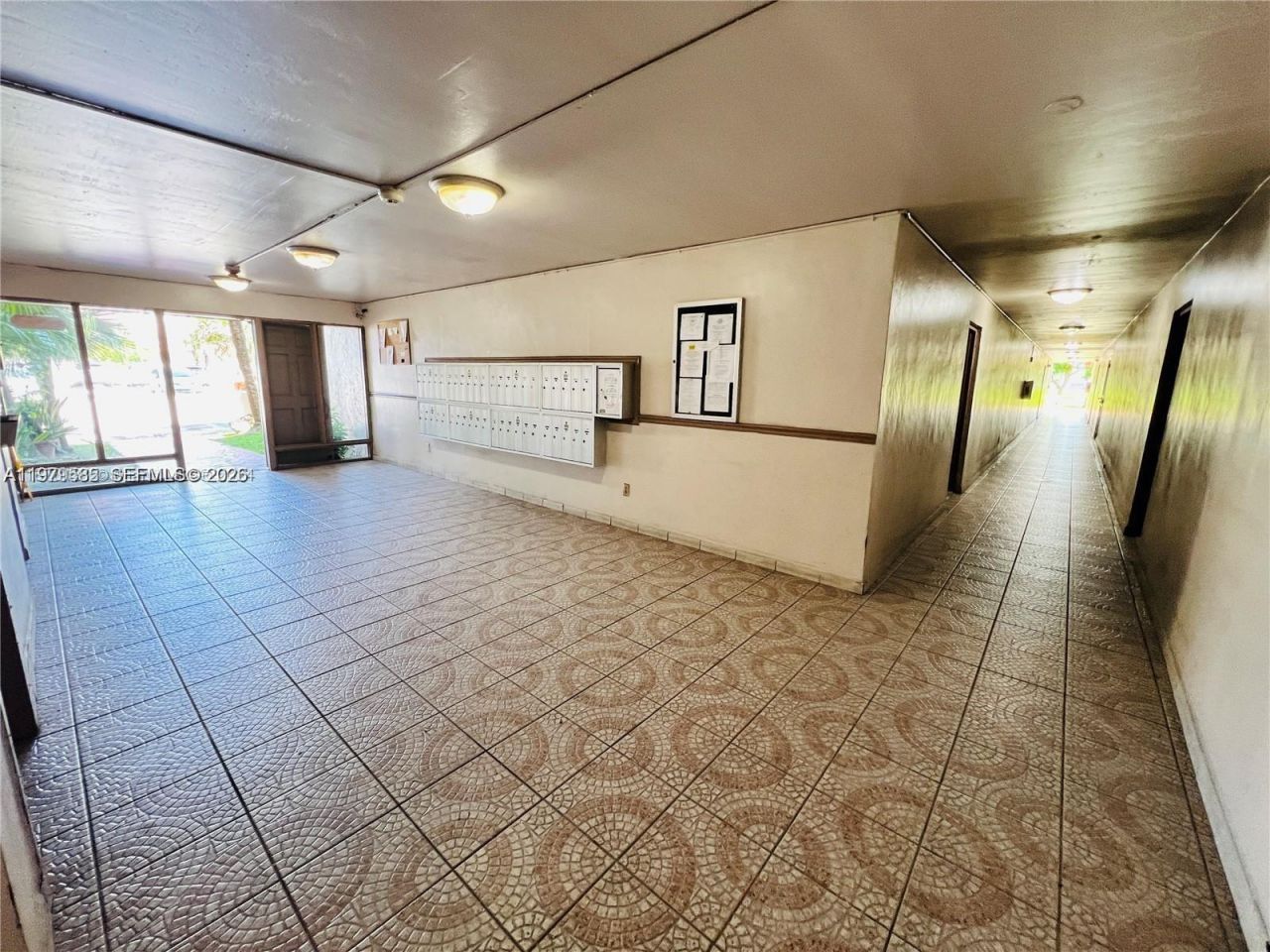 8405 NW 8th St, Unit 304, Miami, FL 33126 Photo