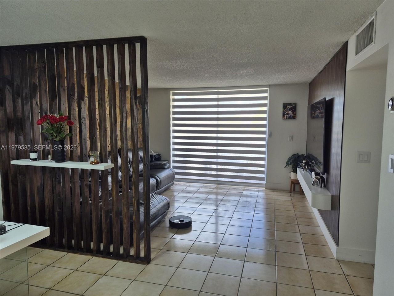 8405 NW 8th St, Unit 304, Miami, FL 33126 Photo