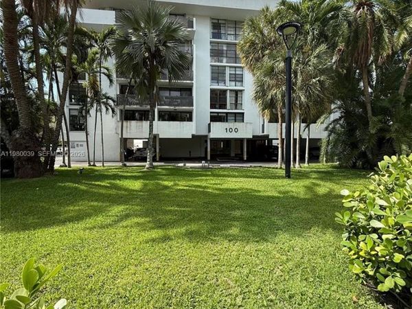 100 Ocean Lane Dr, Unit 303, Key Biscayne, FL 33149