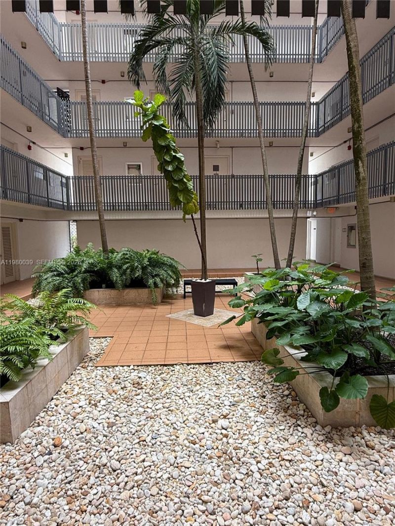 100 Ocean Lane Dr, Unit 303, Key Biscayne, FL 33149 Photo