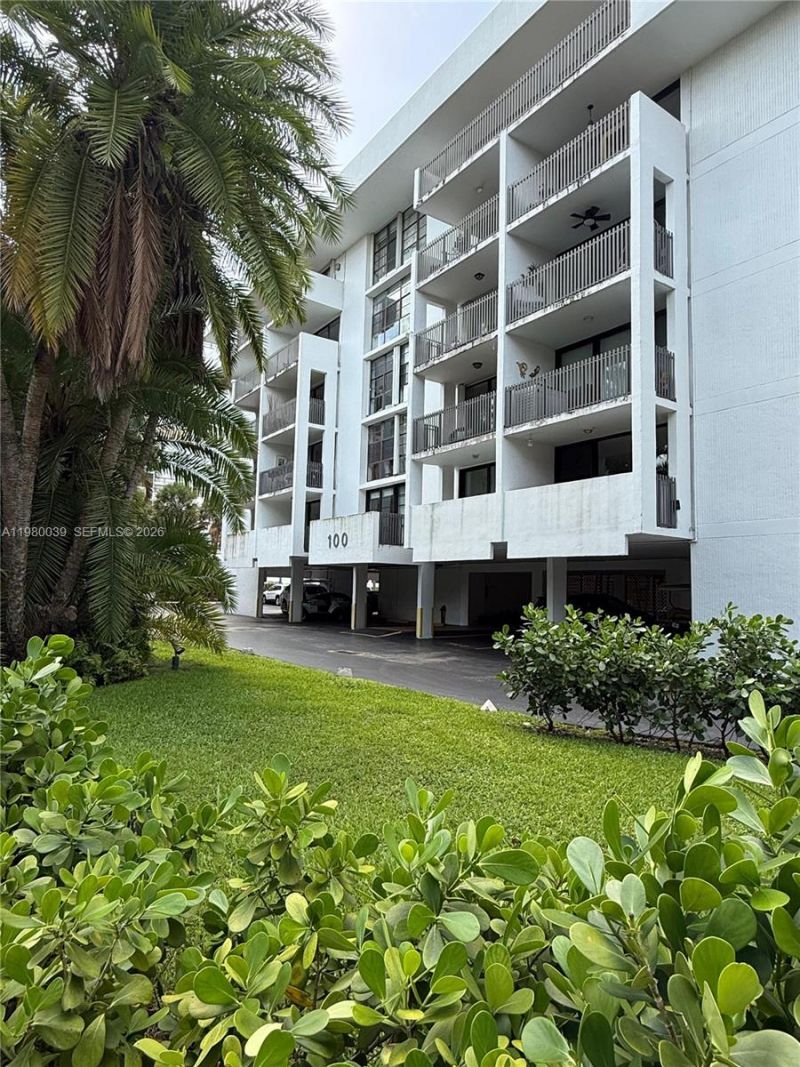 100 Ocean Lane Dr, Unit 303, Key Biscayne, FL 33149 Photo