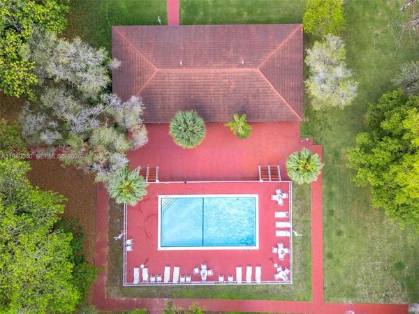 8405 NW 8th St, Unit 107-2, Miami, FL 33126