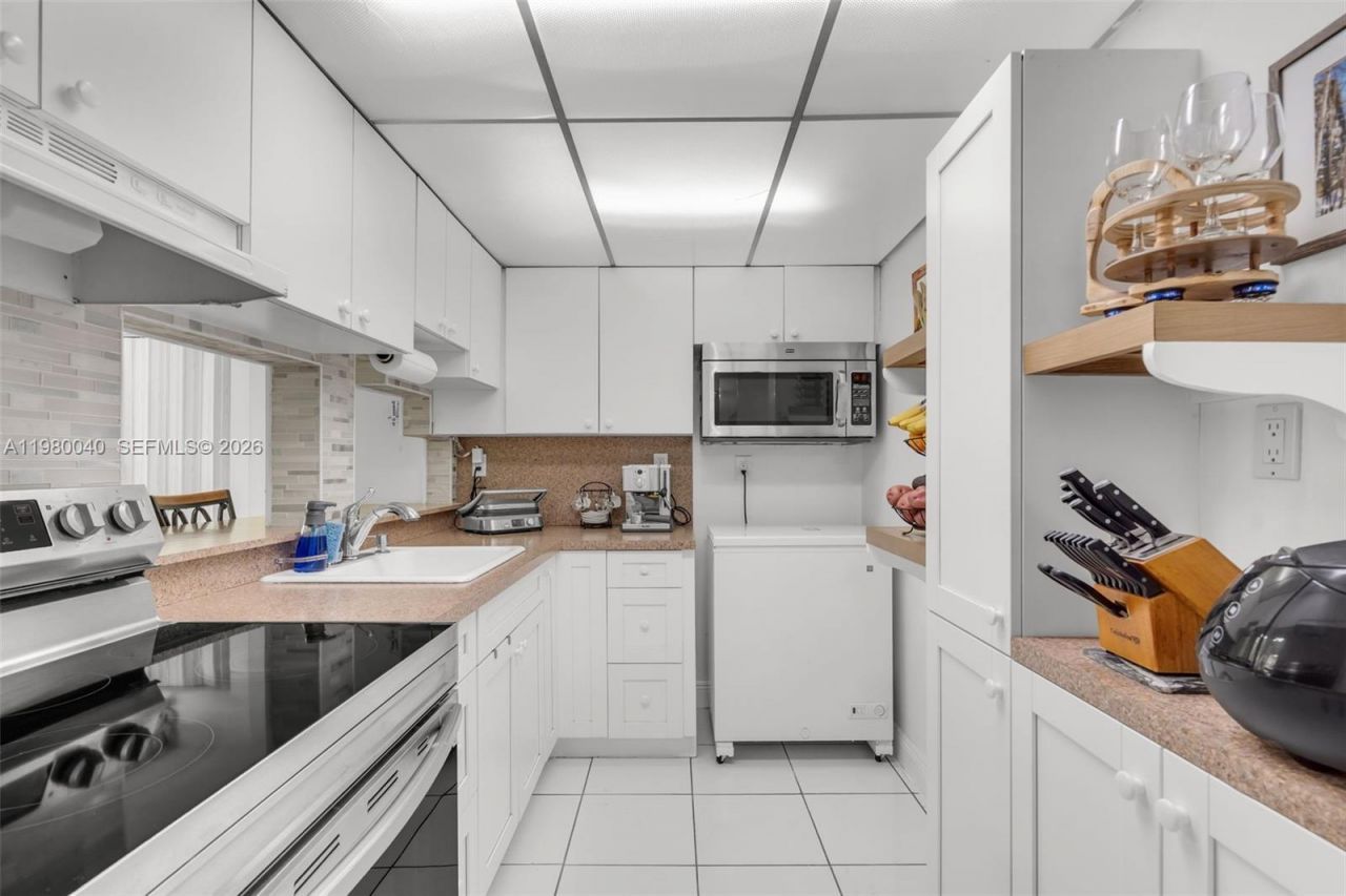 8405 NW 8th St, Unit 107-2, Miami, FL 33126 Photo