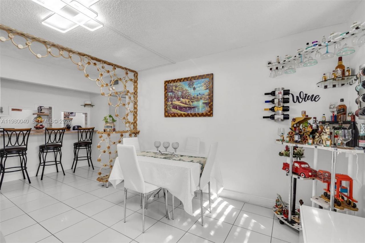 8405 NW 8th St, Unit 107-2, Miami, FL 33126 Photo