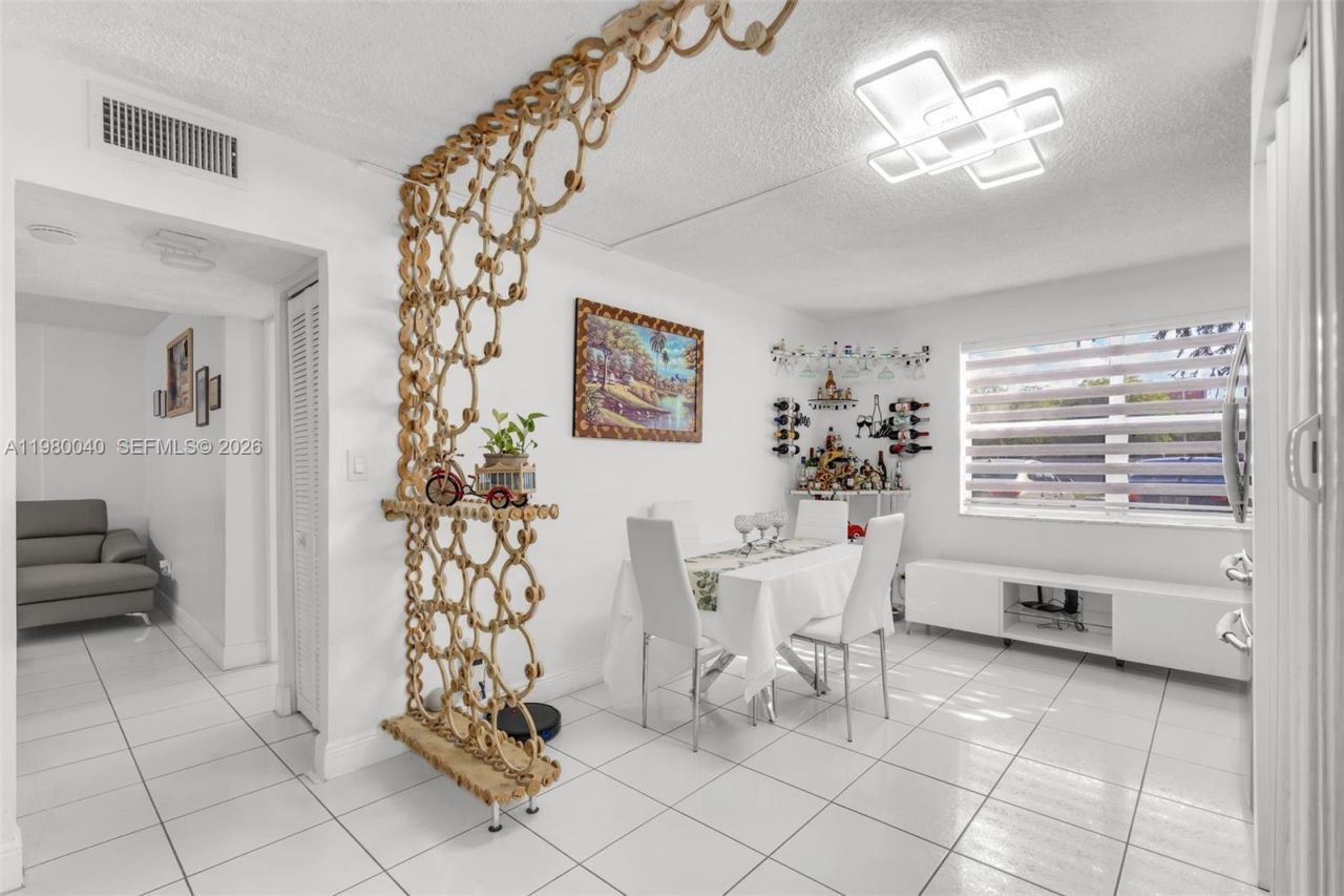 8405 NW 8th St, Unit 107-2, Miami, FL 33126 Photo