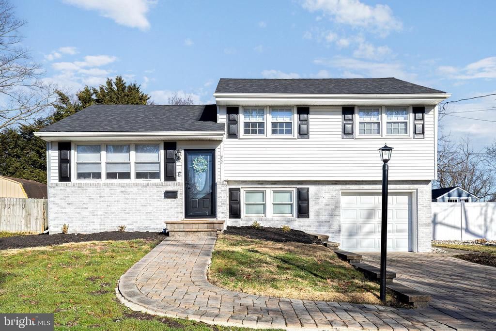 72 Pleasant Valley Drive, West Deptford, NJ 08096 Main Photo