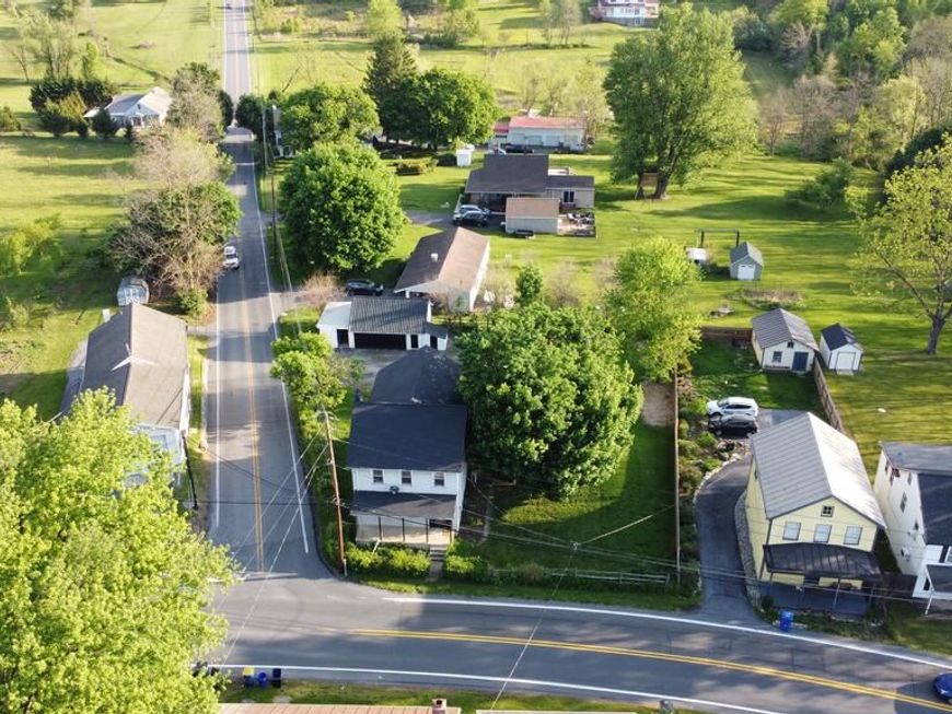 204 N Hoernerstown Road, Hummelstown, PA 17036 Main Photo