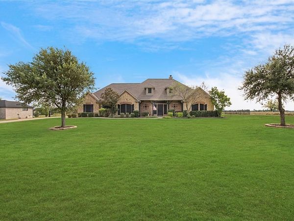 1354 Shadow Lakes, Wills Point, TX 75169