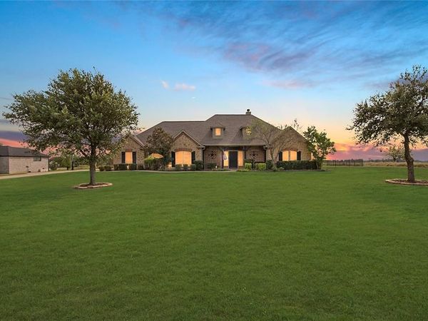 1354 Shadow Lakes, Wills Point, TX 75169