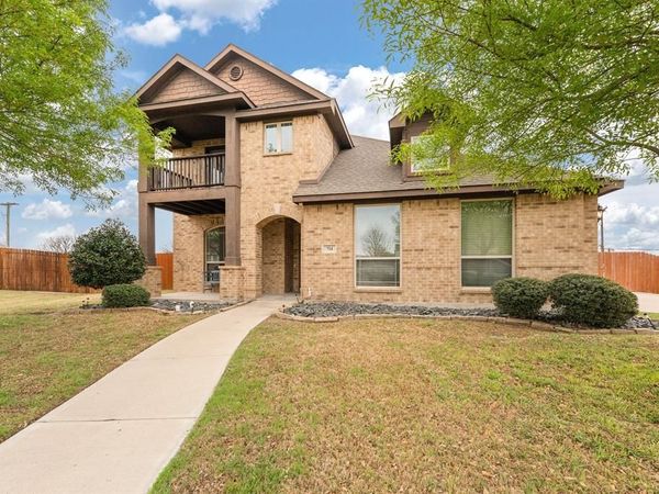 714 Green Leaf Drive , Midlothian, TX 76065