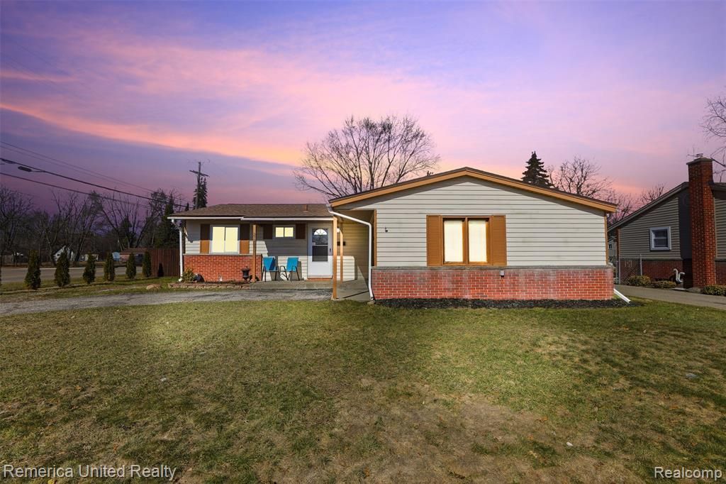 37256 Gilchrist Street Westland, MI 48186