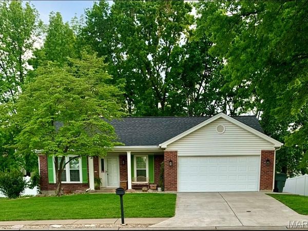 22 Shadow Creek Drive , St Peters, MO 63376