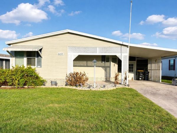 6133 GRAND OAKS DRIVE SE, WINTER HAVEN, FL 33884