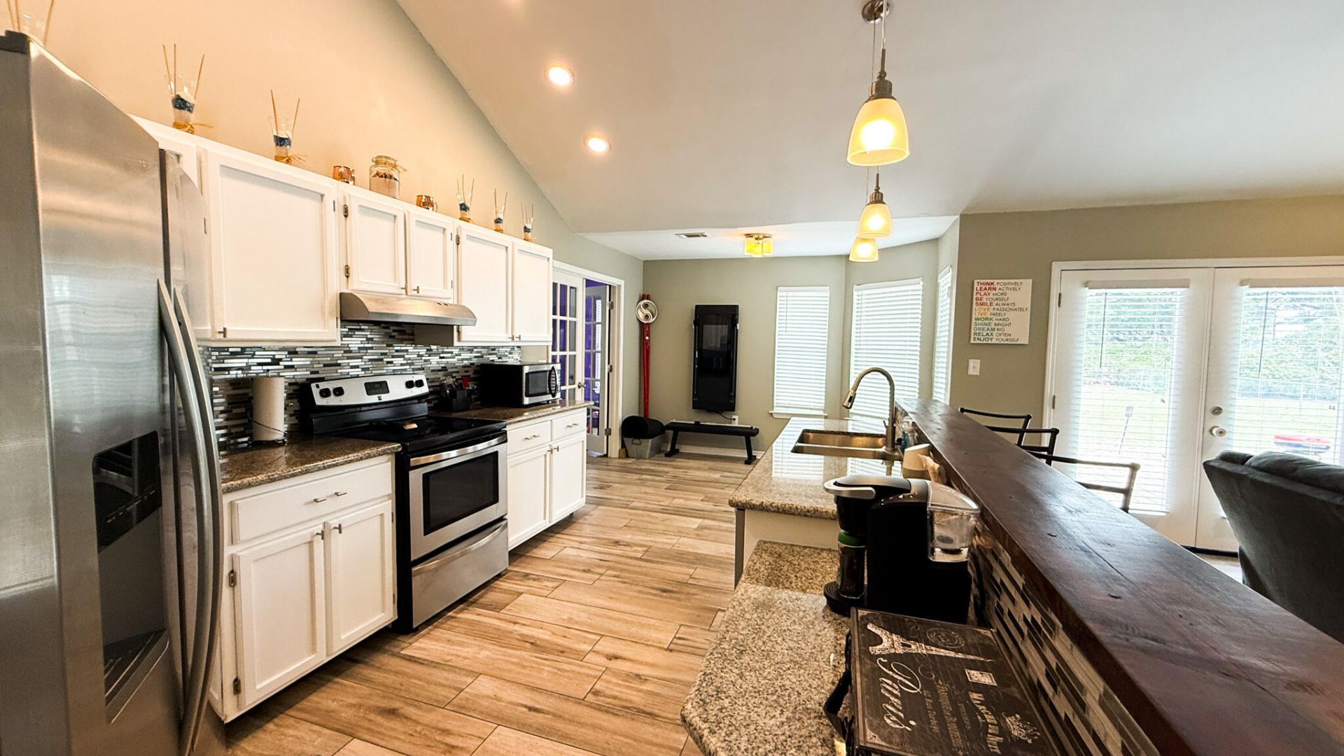 1394 Sound Retreat Drive, Navarre, FL 32566 Main Photo