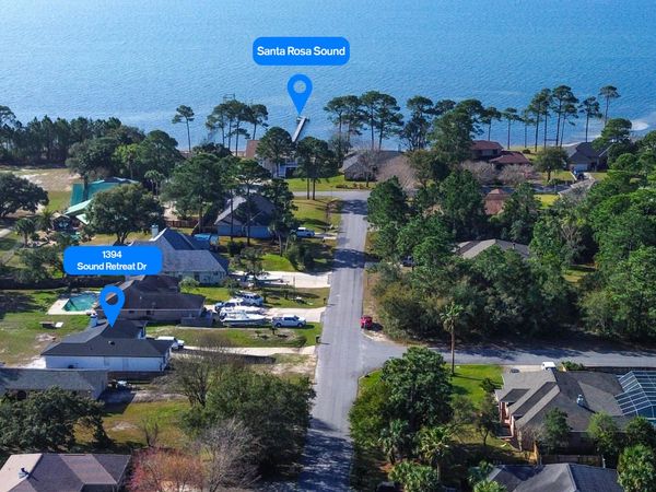 1394 Sound Retreat Drive, Navarre, FL 32566