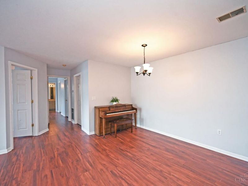 130 Carrington Lane, Unit 101, Loveland, OH 45140 Photo 7