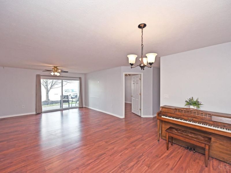 130 Carrington Lane, Unit 101, Loveland, OH 45140 Photo 8