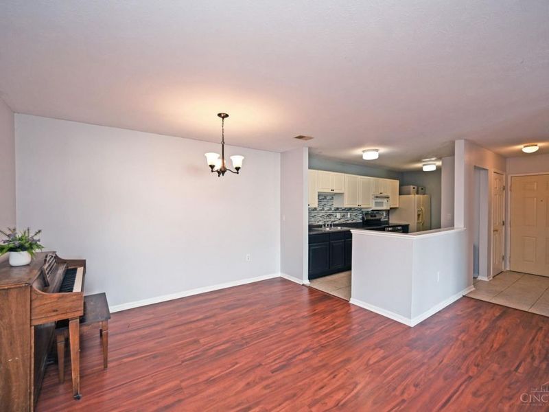 130 Carrington Lane, Unit 101, Loveland, OH 45140 Photo 9