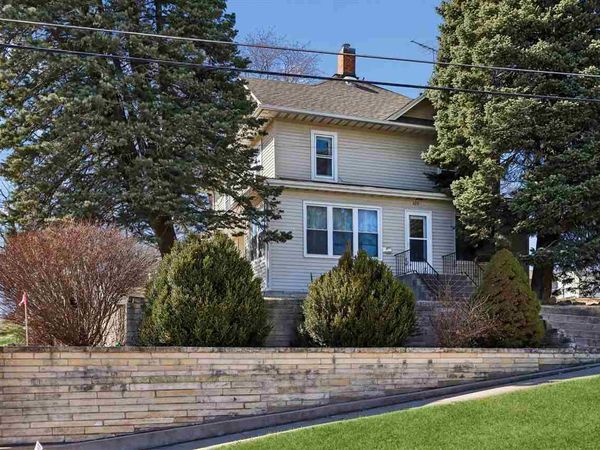 410 Ella Street, Riverside, IA 52327