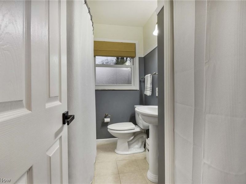 4620 W 227th Street, Fairview Park, OH 44126 Photo 15