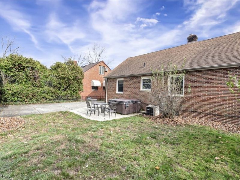 4620 W 227th Street, Fairview Park, OH 44126 Photo 6