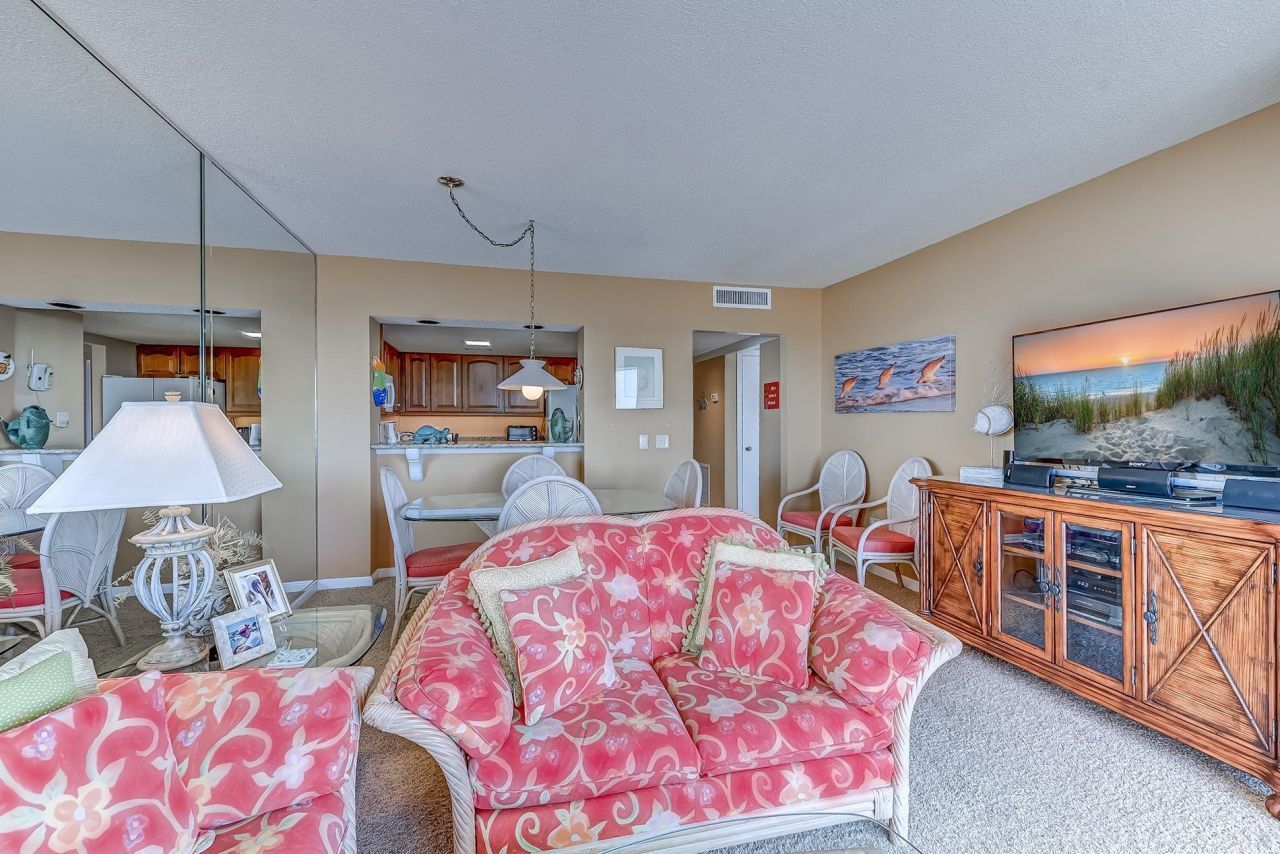 101 Ocean Creek Dr.  Photo 8