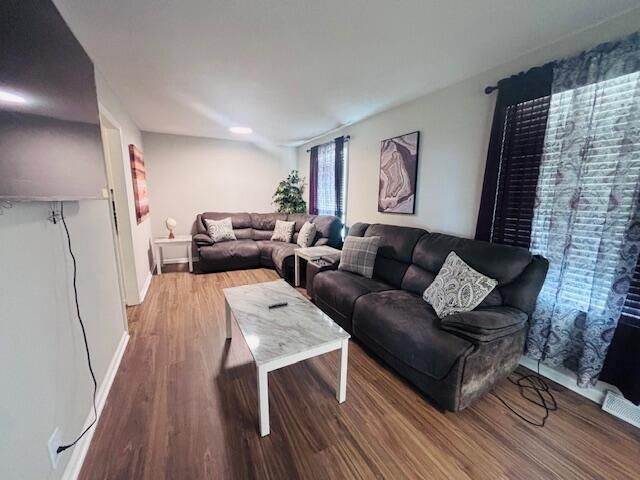 1590 Rhoad Street Photo 4