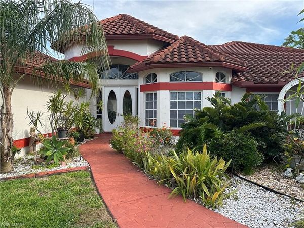 4232 Erindale DR , NORTH FORT MYERS, FL 33903
