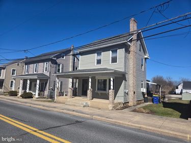 135 E MAIN STREET, RICHLAND, PA 17087