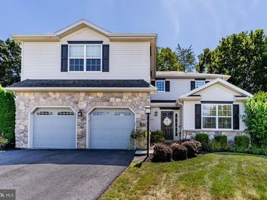 15 WARGO LANE, DILLSBURG, PA 17019