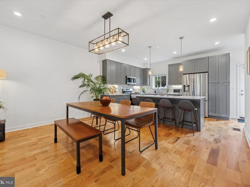 7005 Pipers Glen Way, Philadelphia, PA 19119 Main Photo